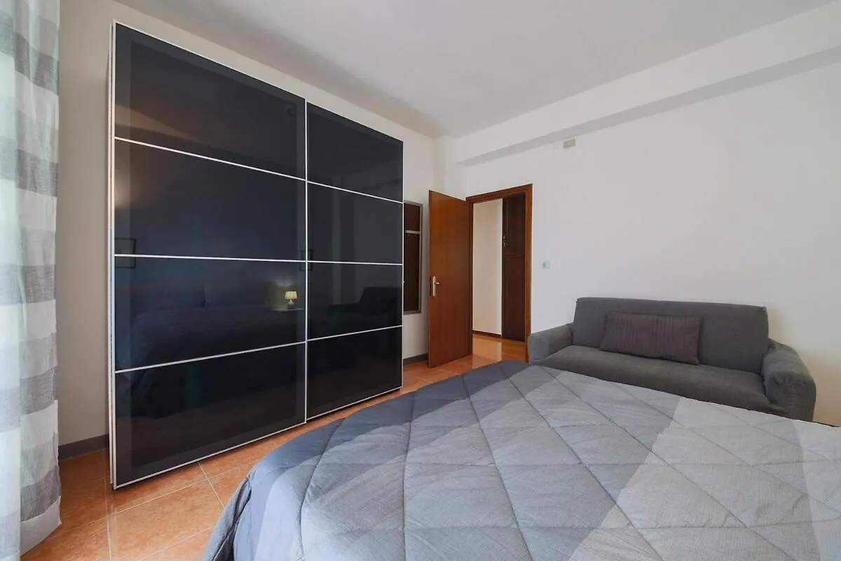 Private Parking - Family Home - 15 Min To Venice Apartment