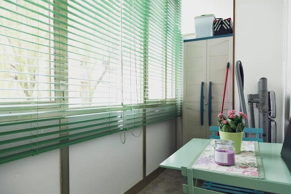 Private Parking - Family Home - 15 Min To 베니스 아파트